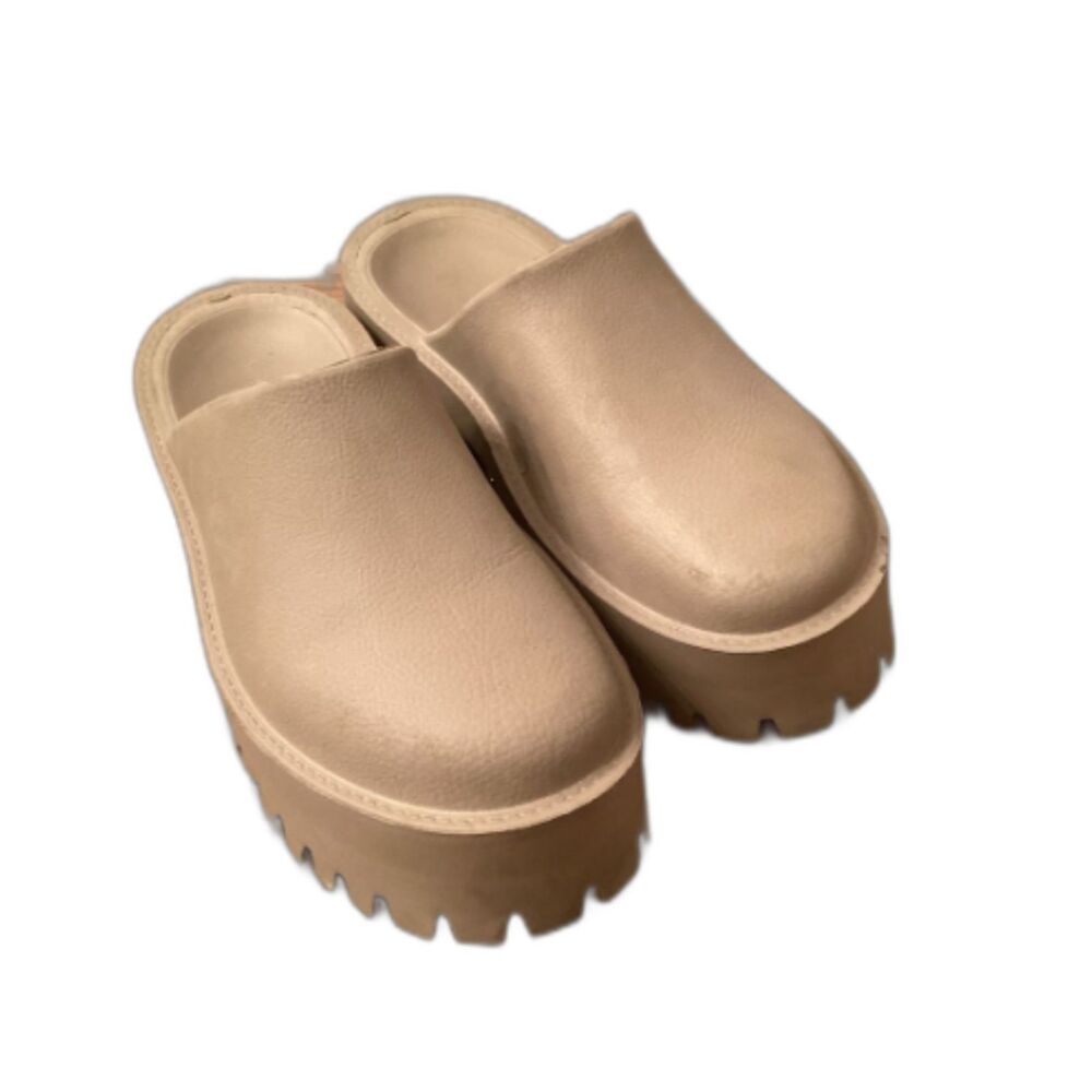 JEFFREY CAMPBELL SIZE 9 CREAM TAN CHUNKY PLATFORM MULE CLOGS LUG SOLE